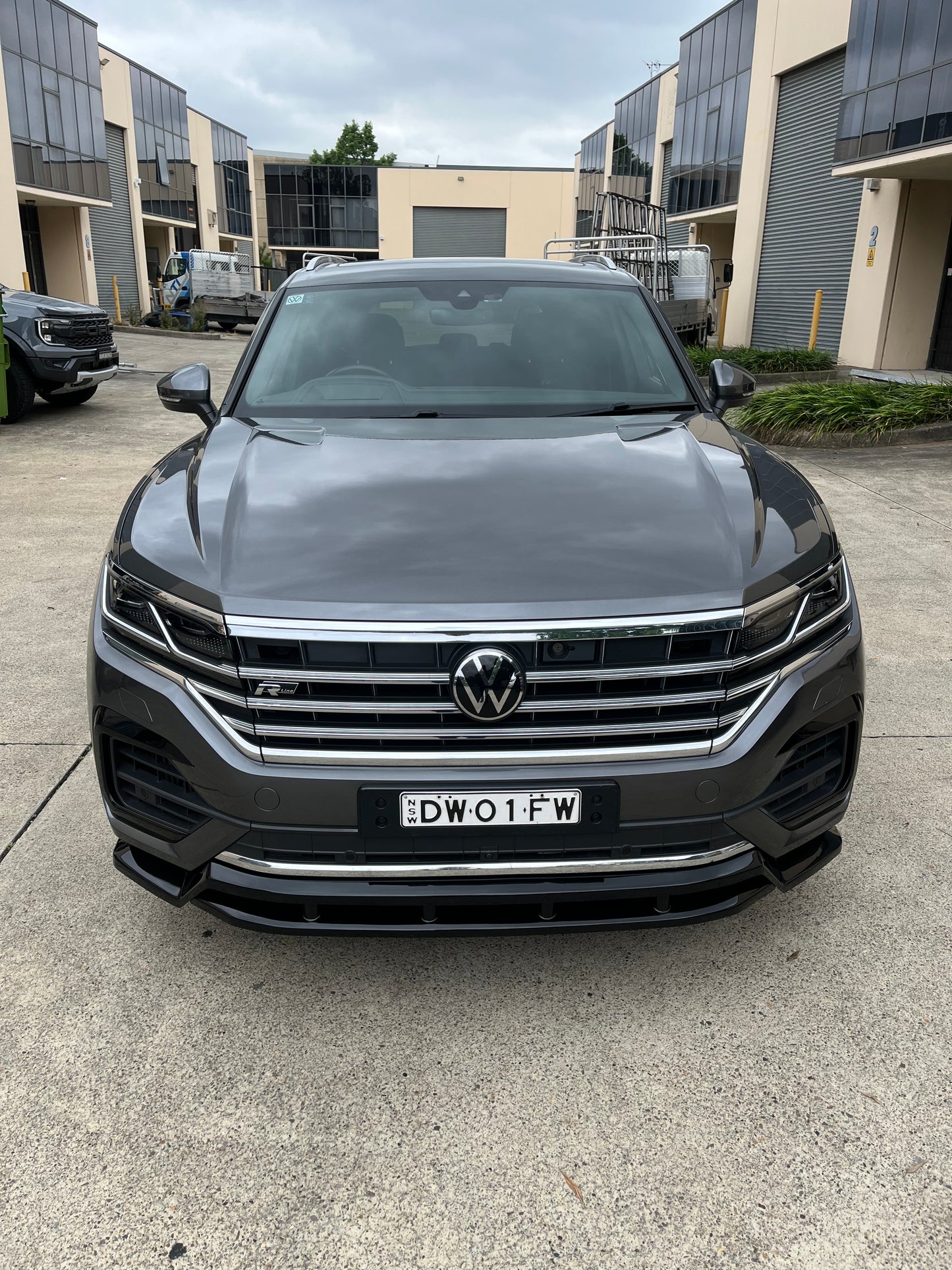 Front Splitter VW Touareg Mk3 R-Line 2018-2023