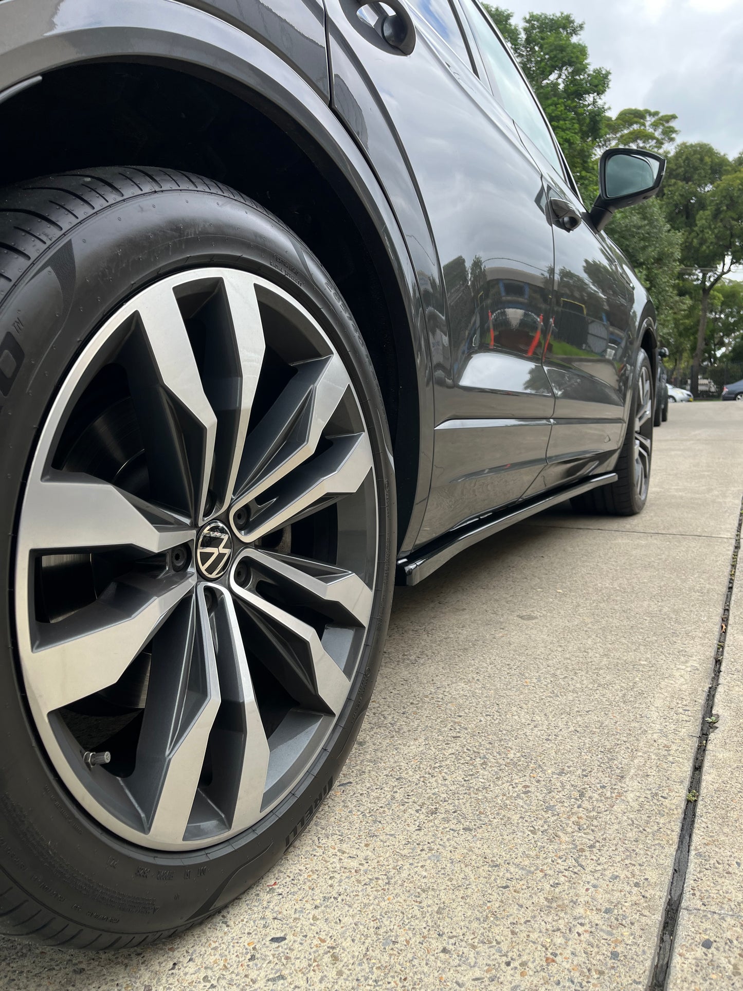 Side Skirts VW Touareg Mk3 R-Line 2018+