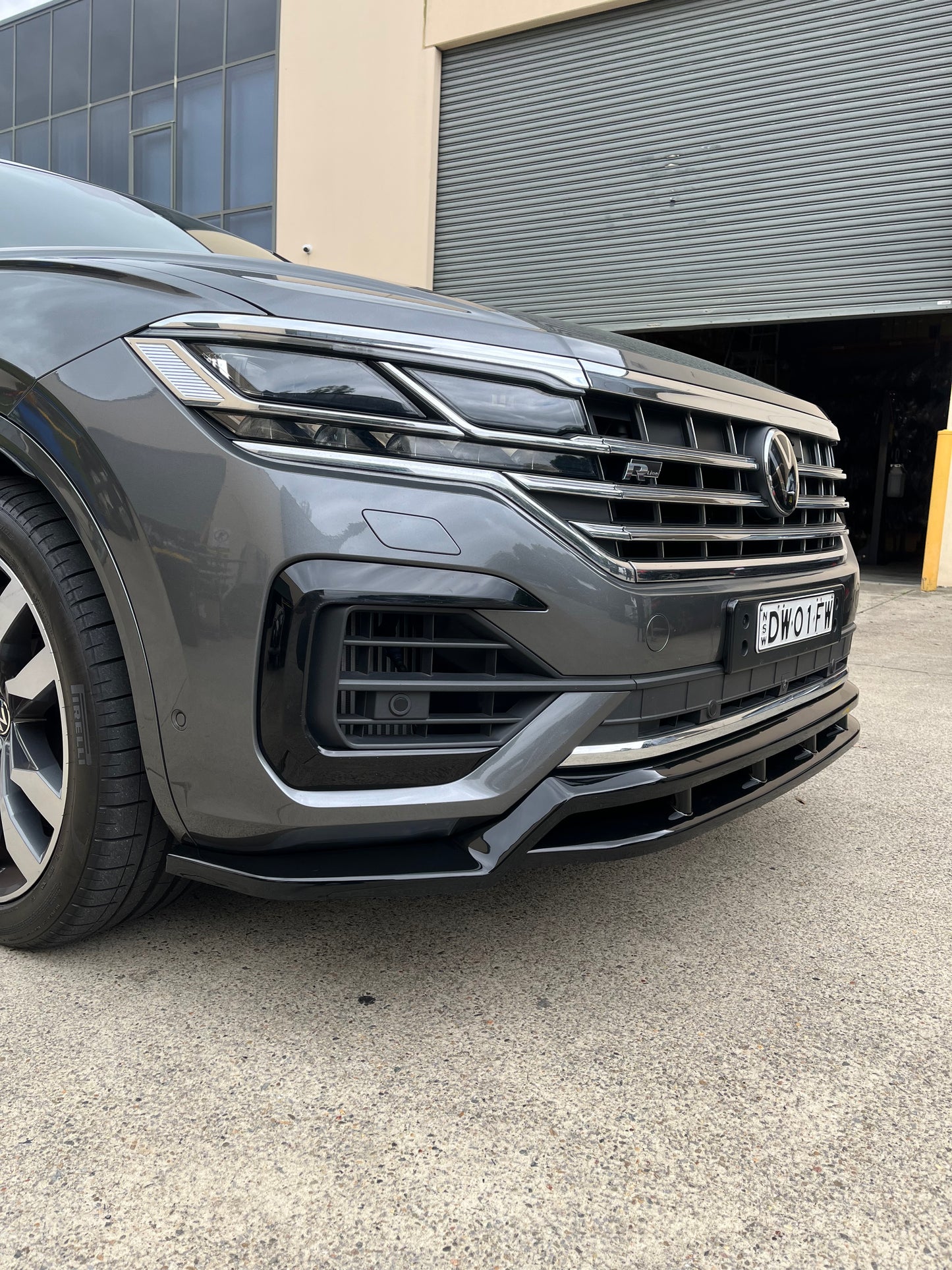 Front Splitter VW Touareg Mk3 R-Line 2018-2023