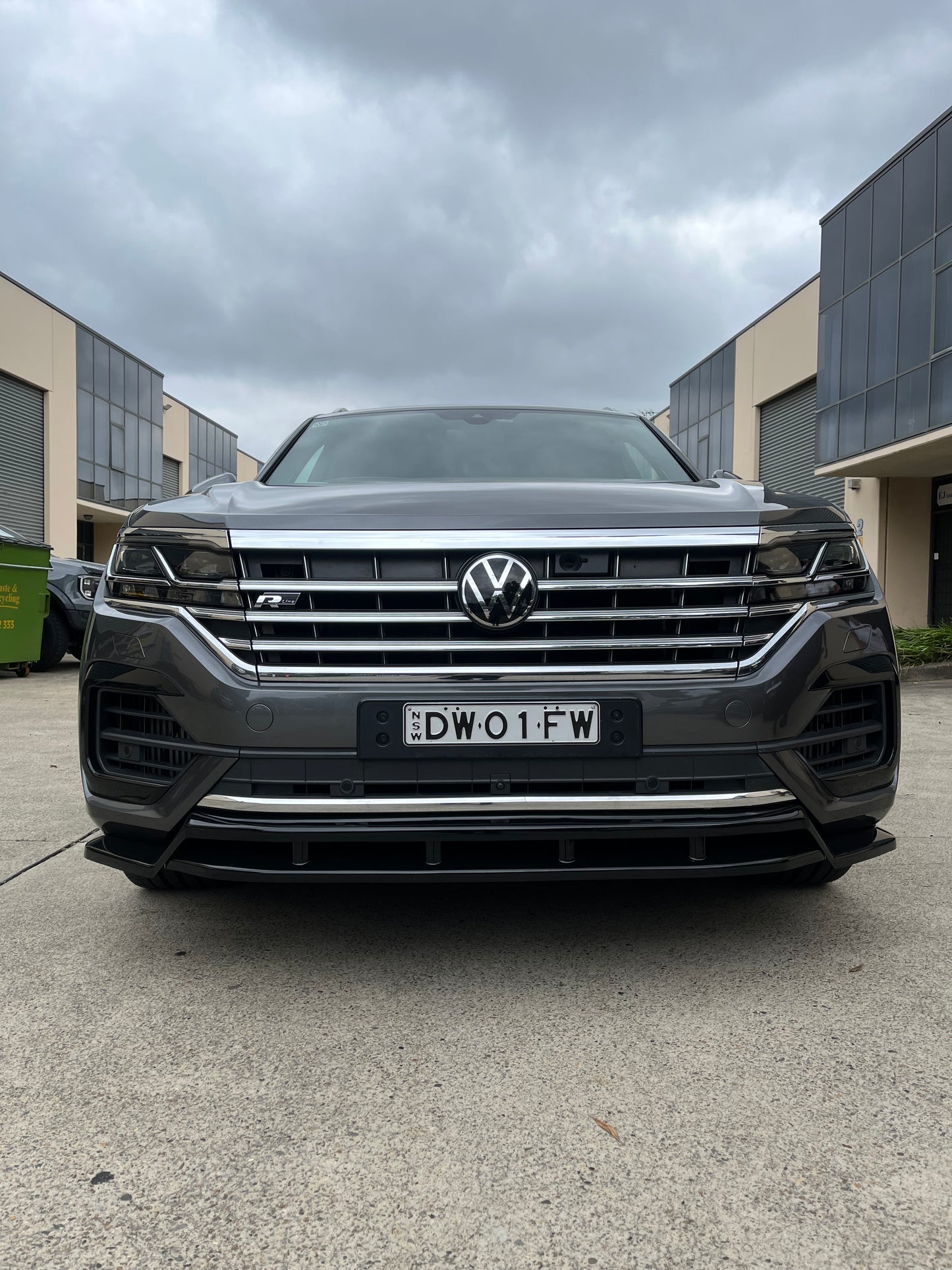 Front Splitter VW Touareg Mk3 R-Line 2018-2023