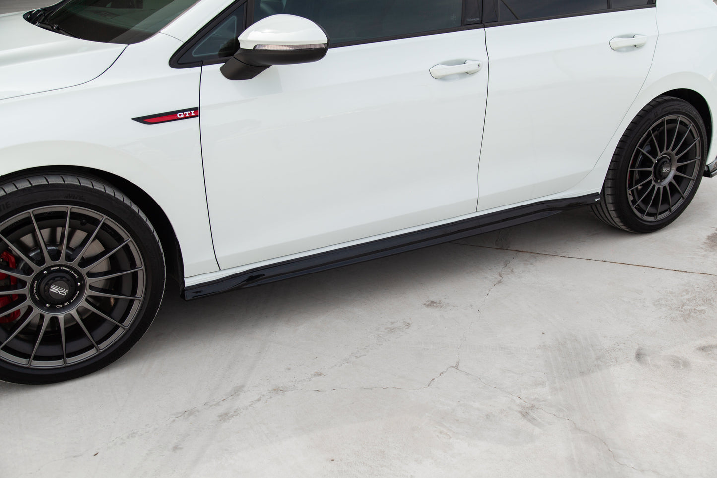 Side Skirts VW Golf Mk 8 GTI / GTI Clupsport / GTD / R-Line 2020+ Verison 2